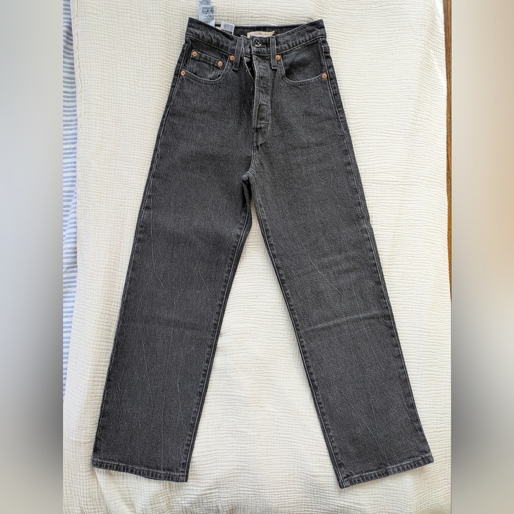 Levi's Ribcage Straight Ankle Jeans